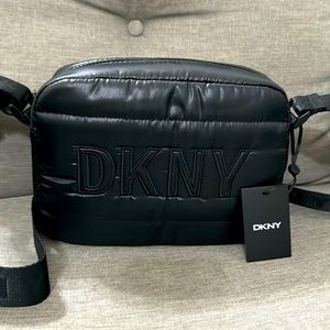 ‼️SOLD‼️DKNY NWT UNISEX